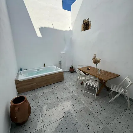 別荘 Philoxenia Traditional House Palaílimnos